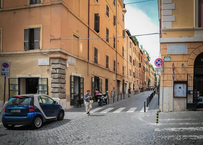 Rhomenjoy Pied-A-Terre Colosseo